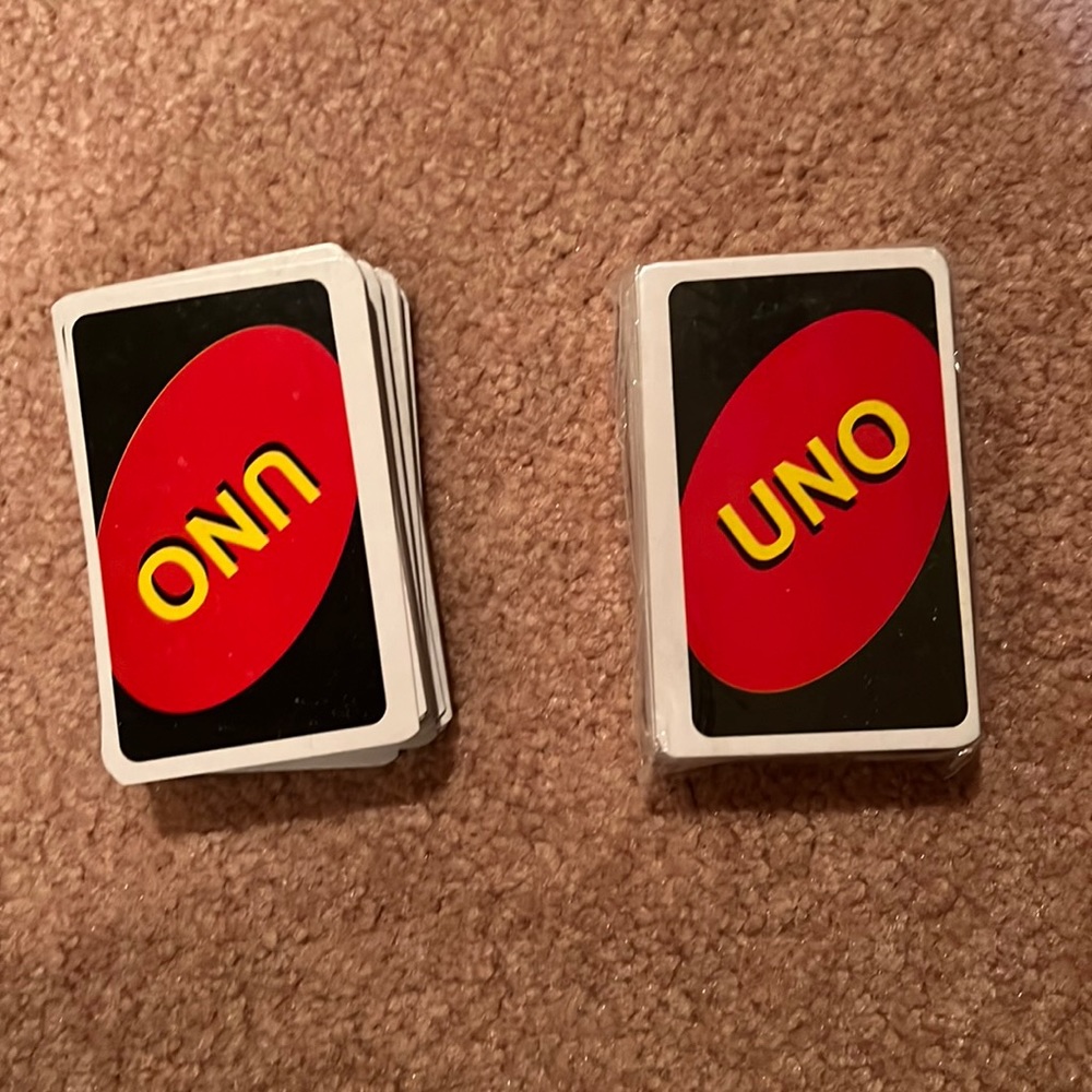 2 new uno deck of cards